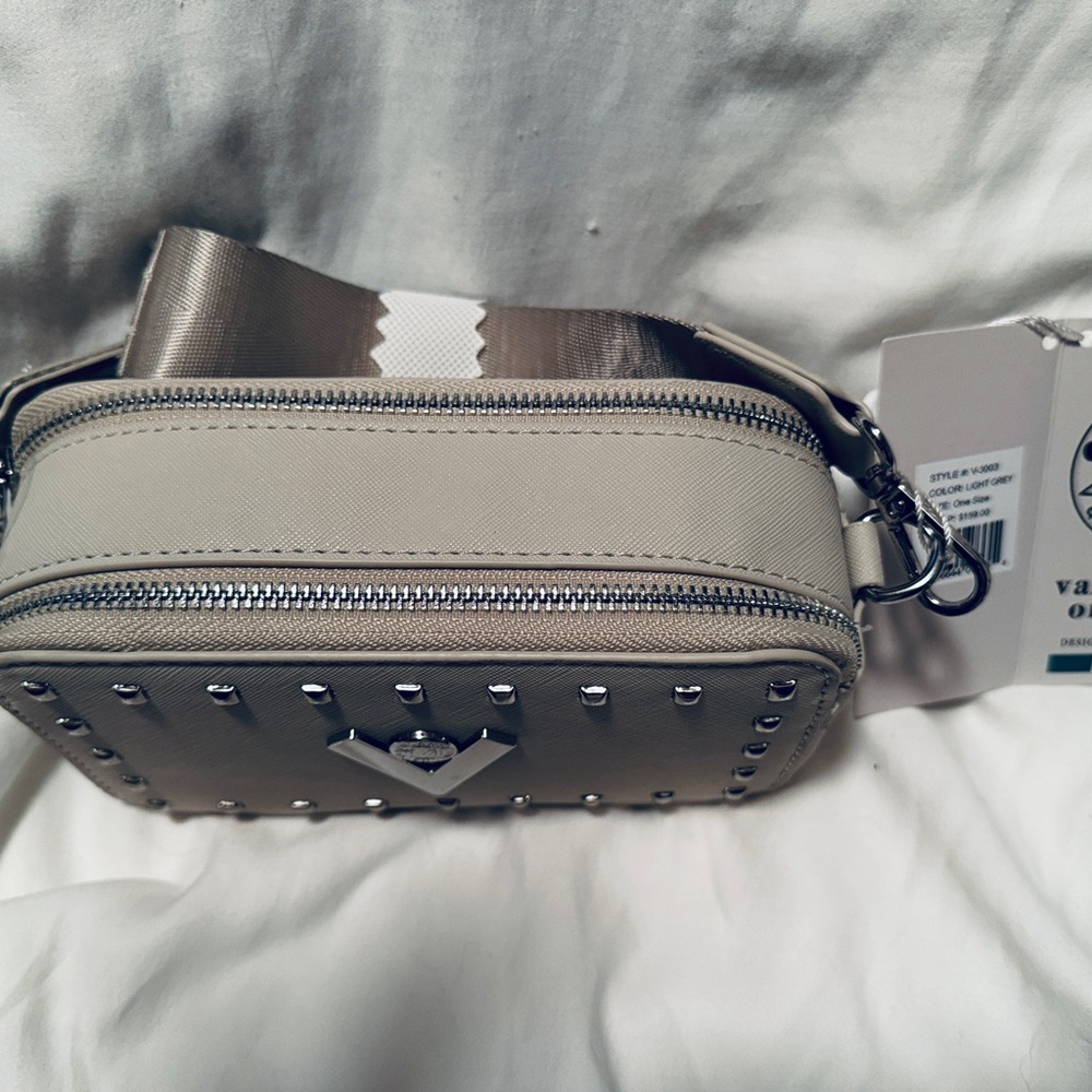 Badgley Mischka Light Gray Camera Style Crossbody with Silver Studs - Picture 3 of 4